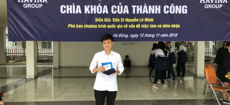 HỘI THẢO ĐỊNH HƯỚNG NGHỀ NGHIỆP: "CHỌN ĐÚNG NGHỀ - CHÌA KHOÁ CỦA THÀNH CÔNG" TẠI TRƯỜNG THPT CHUYÊN NGUYỄN HUỆ 